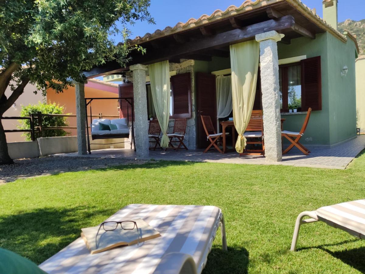 Villa Cruccuris Villasimius Exteriör bild