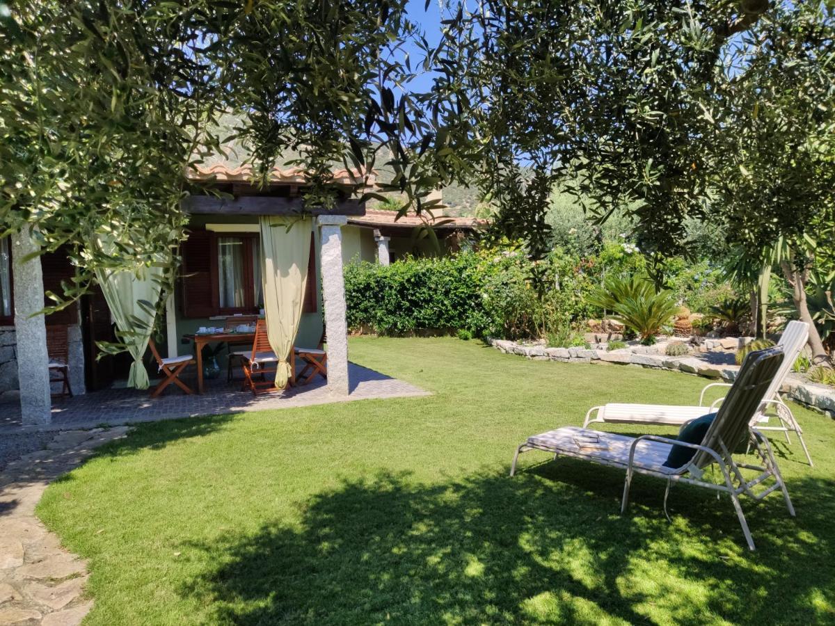 Villa Cruccuris Villasimius Exteriör bild